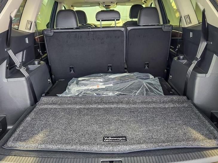 New 2026 Pure Gray Volkswagen 2.0T SE w/Technology image 17