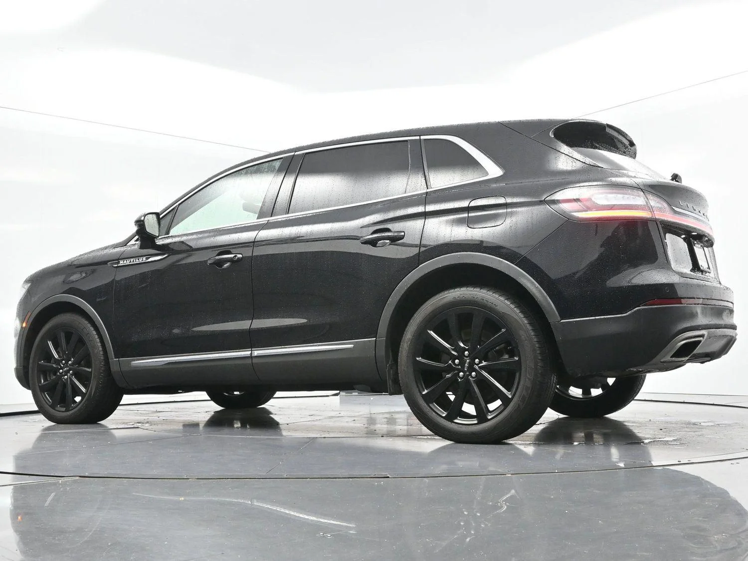 Used 2022 Infinite Black Lincoln Reserve image 45