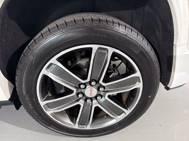 Used 2018 White GMC Denali image 6