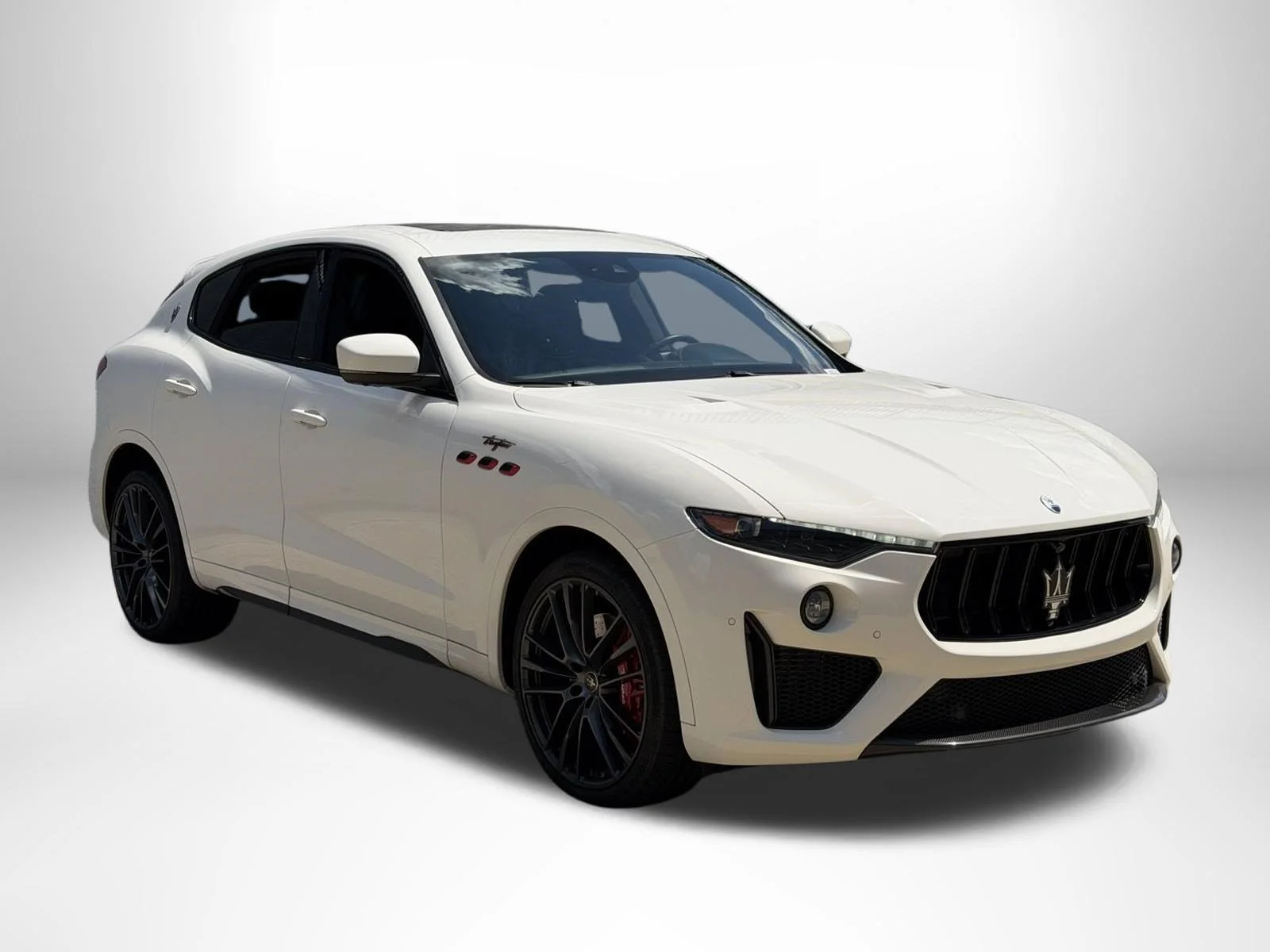 Used 2022 Bianco Maserati Trofeo image 6