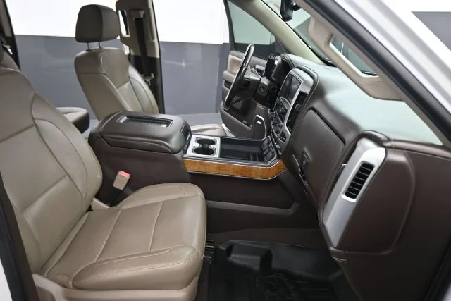 Used 2018 White GMC SLT image 14