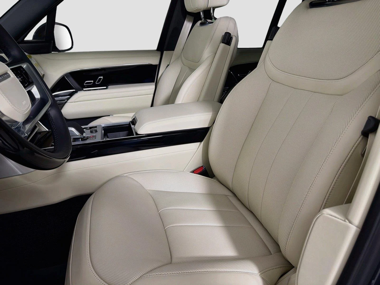 New 2027 Carpathian Grey Land Rover SE image 9