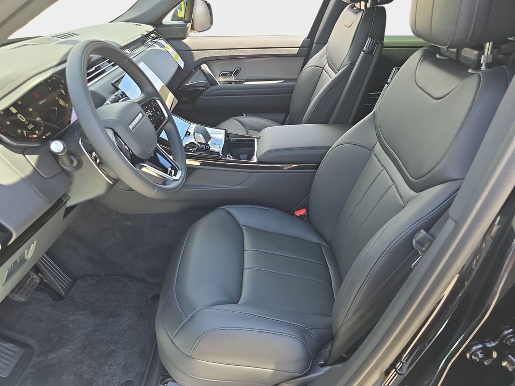New 2026 Santorini Black Land Rover SE image 16