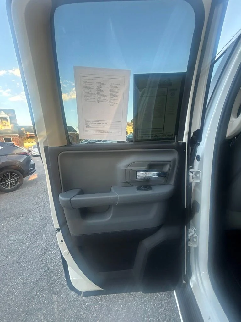 Used 2016 White Ram SLT image 20