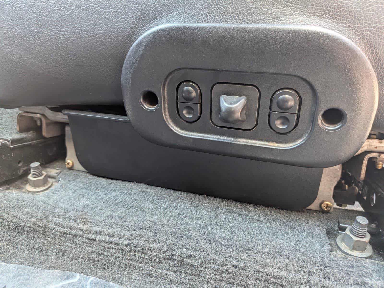 Used 2001 Gray Ford  image 10
