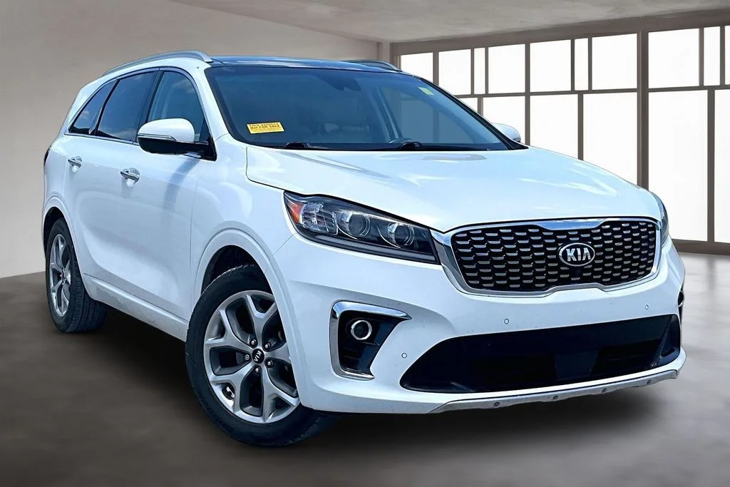 Used 2020 White Kia SX image 3