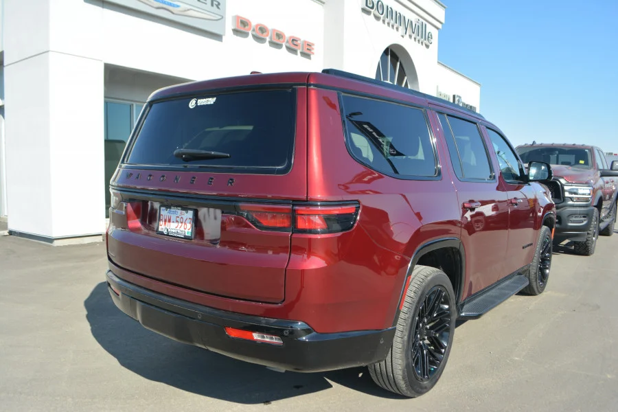 New 2022 Velvet Red Pearl Jeep Series III   -3M Protection, Floor Mats image 7