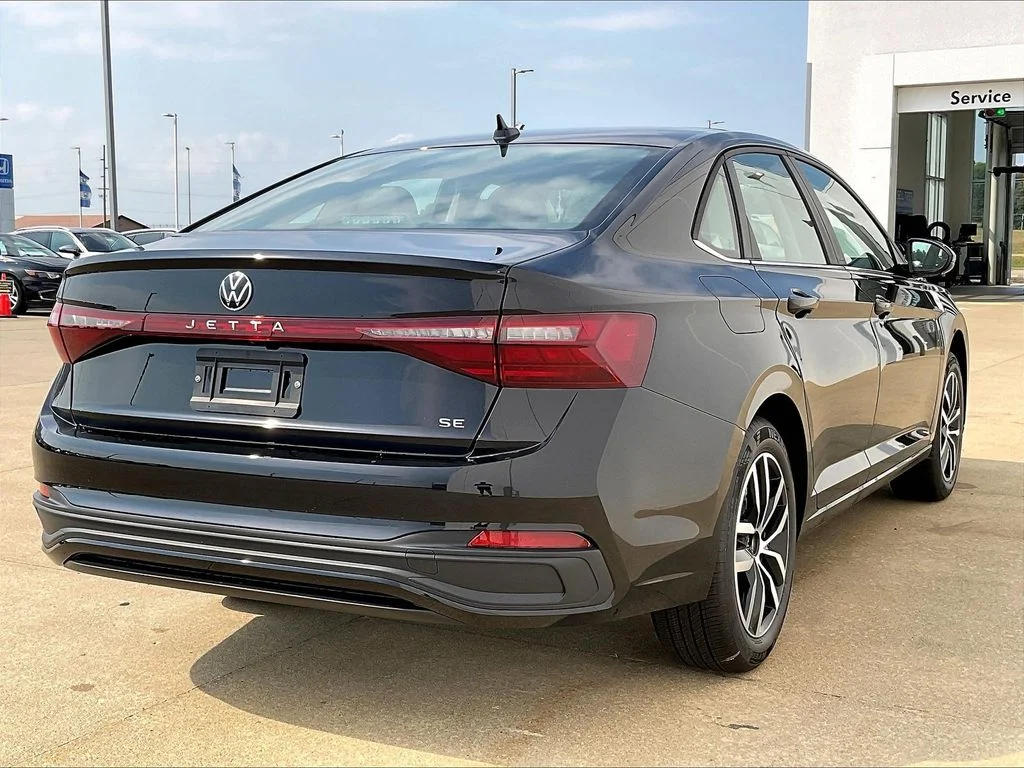 New 2027 Black Volkswagen 1.5T SE image 2
