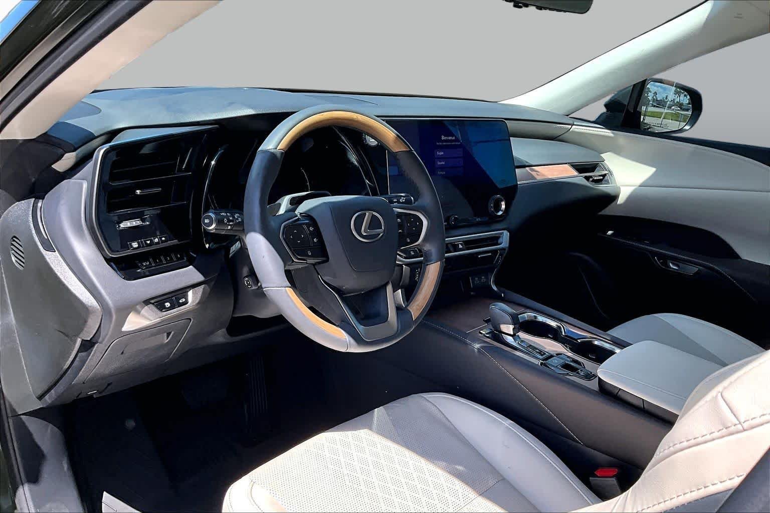 Certified Used 2023 NORI GREEN PEARL Lexus Premium Plus image 18