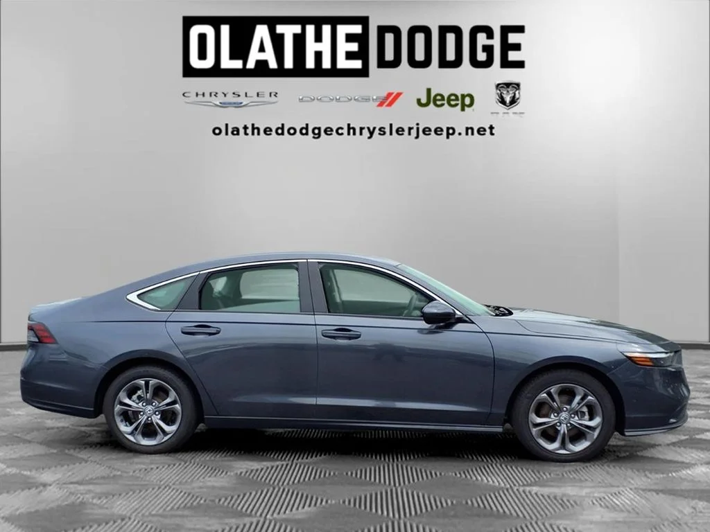Used 2024 Gray Honda EX image 28
