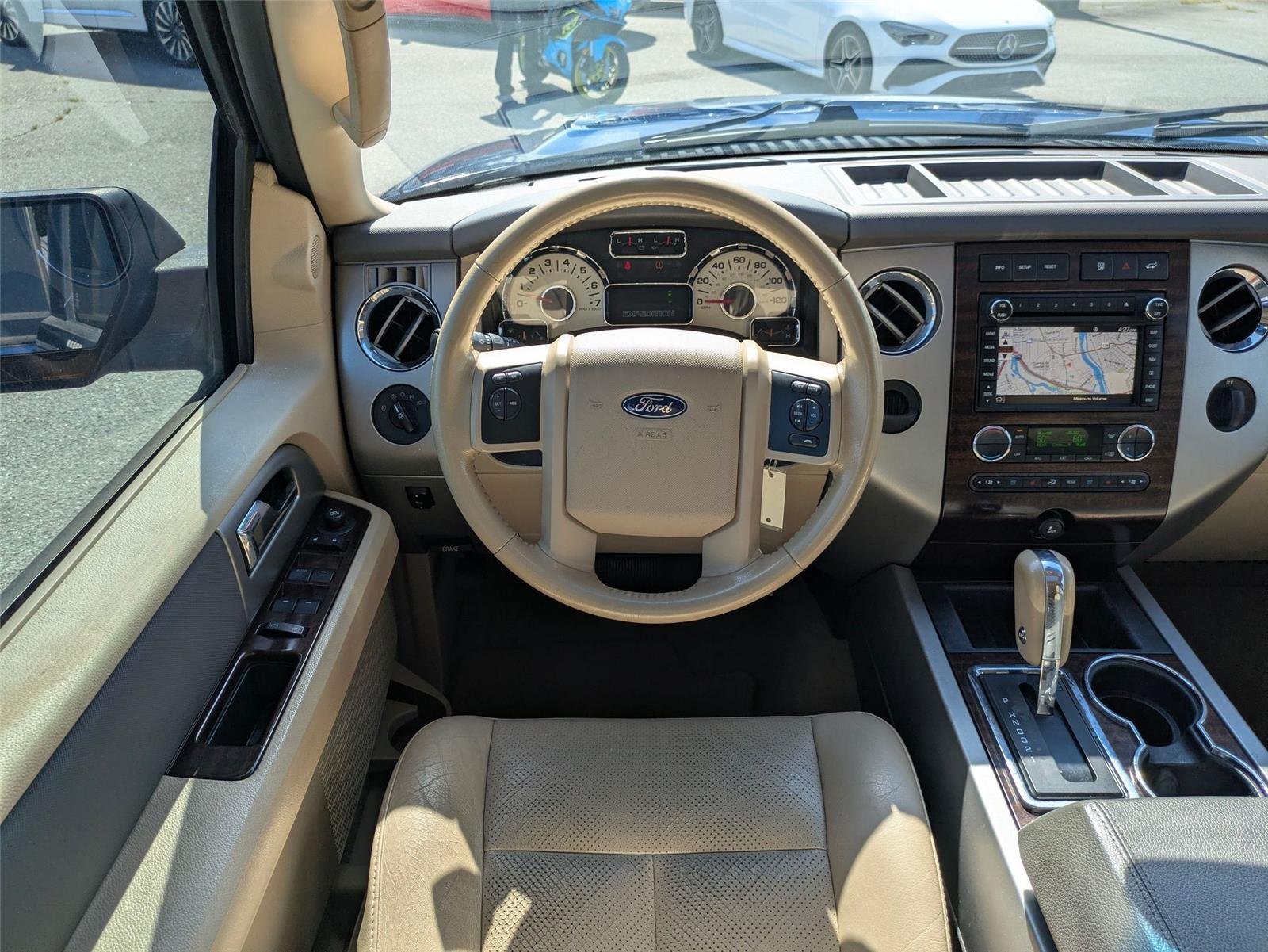 Used 2012 Dark Blue Pearl Metallic Ford XLT image 29