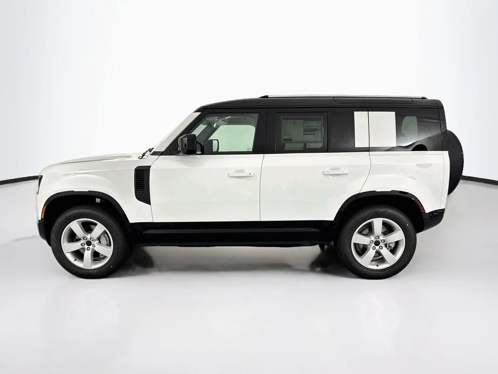 New 2026 Fuji White Land Rover X-Dynamic SE image 8
