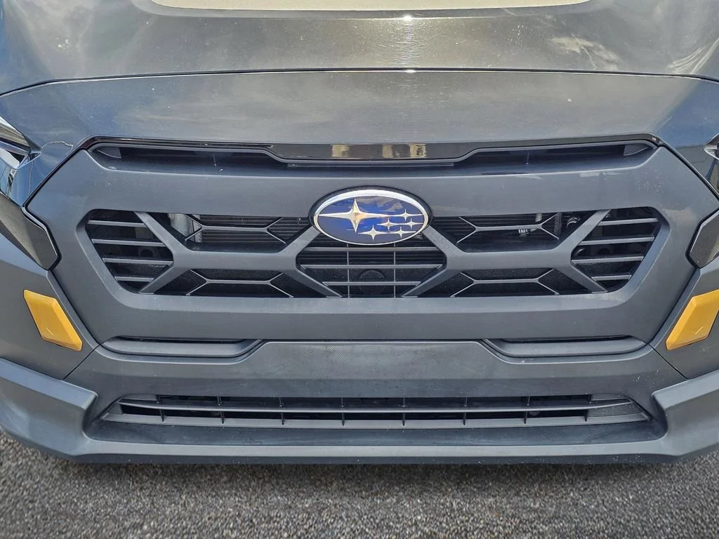 Used 2024  Subaru Wilderness image 3