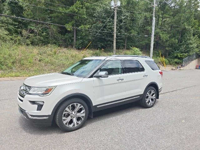 Used 2019 White Ford Limited image 6