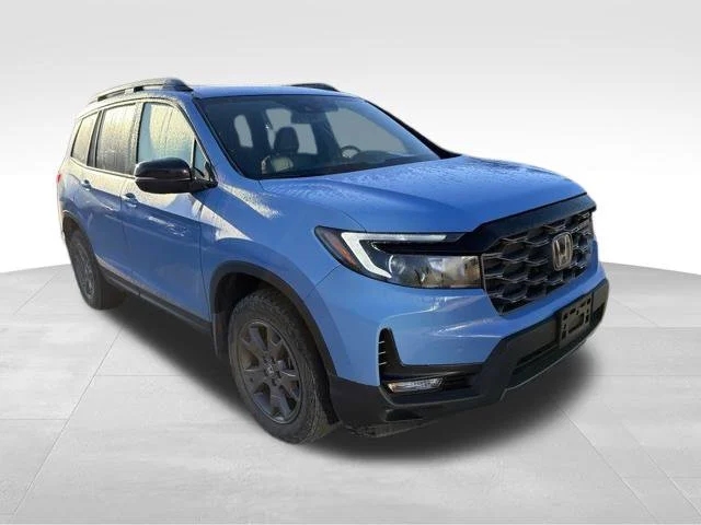 Used 2025 Blue Honda TrailSport image 2