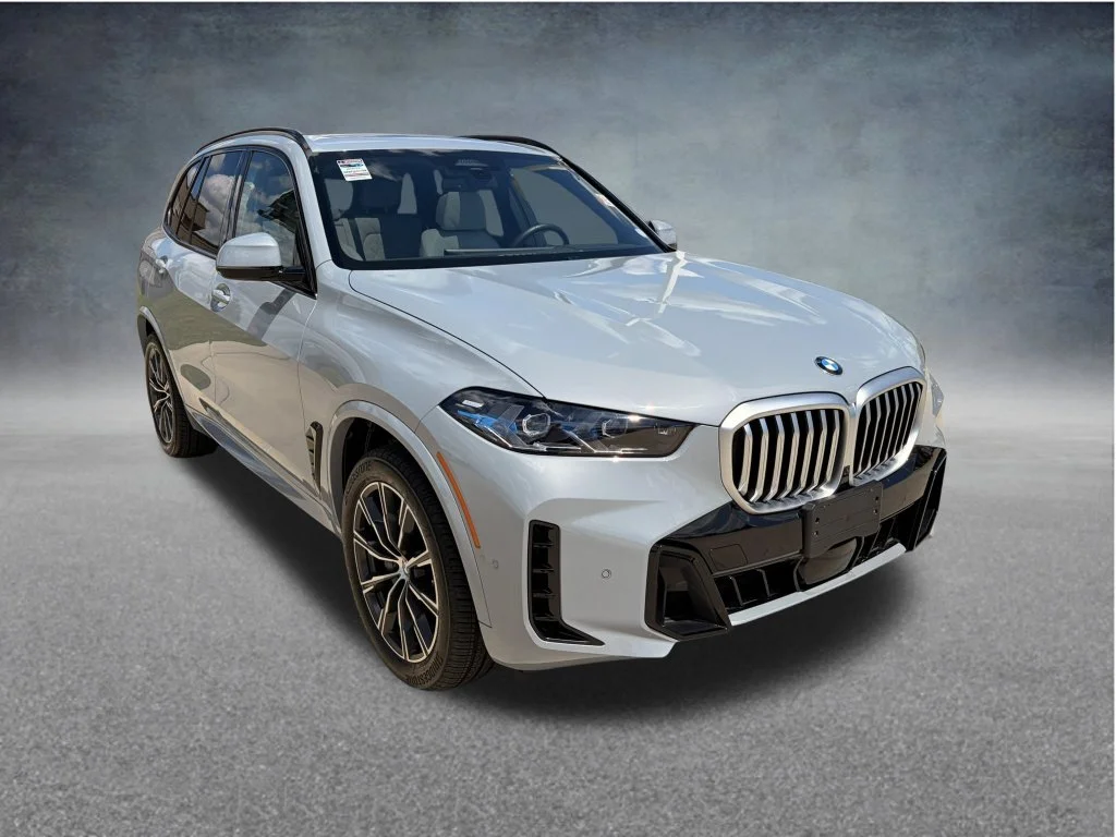 Used 2026 Gray BMW sDrive40i image 1
