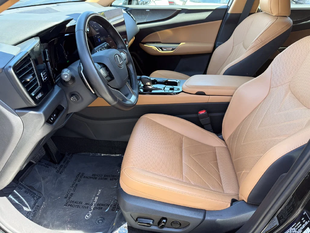 Used 2025  Lexus NX 350h Luxury image 23