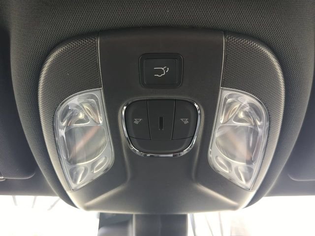 New 2026 Fathom Blue Pearl-Coat Exterior Paint Jeep Latitude image 24