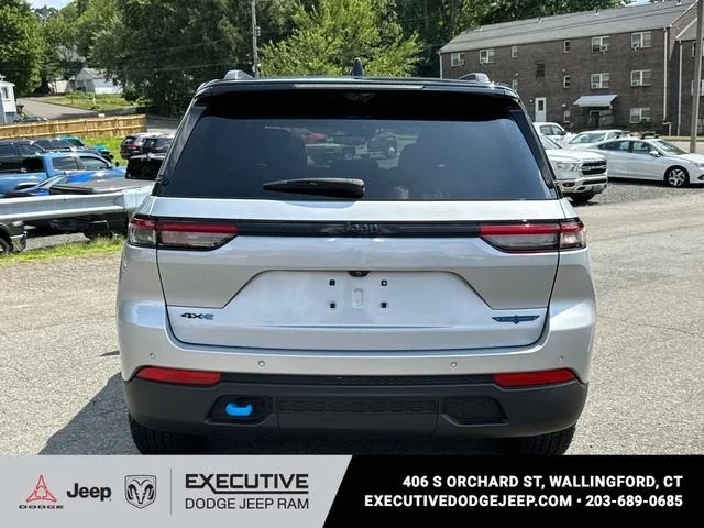 Used 2023 Silver Jeep Trailhawk 4xe image 3