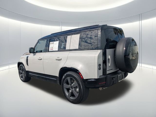 Used 2026 Gray Land Rover X-Dynamic SE image 3