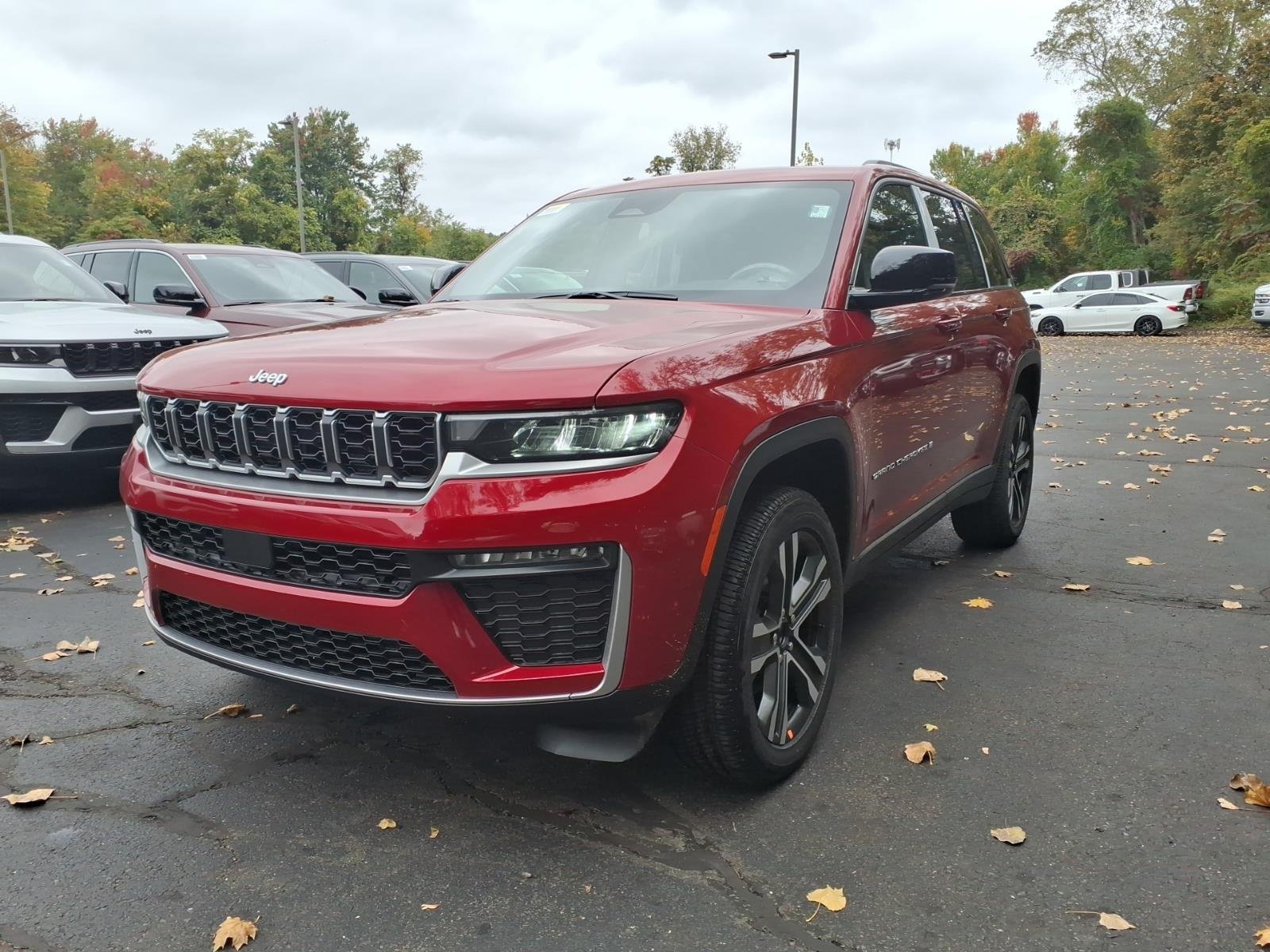 New 2027 Red Hot Pearlcoat Jeep Limited image 2