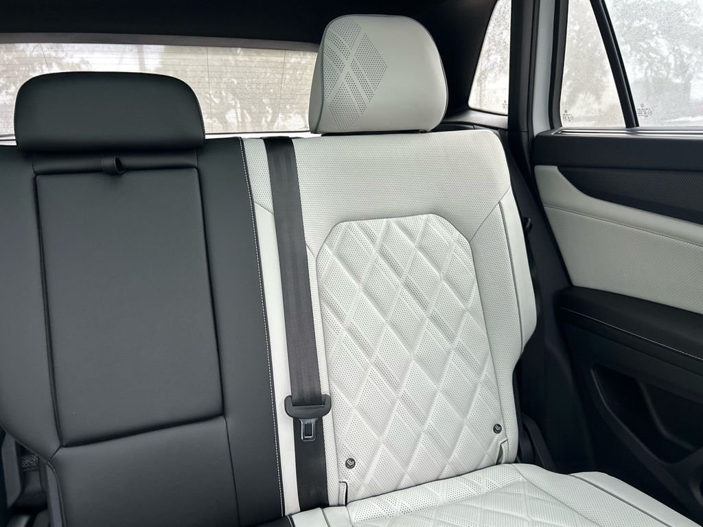 New 2026 White/off-white Volkswagen 2.0T SEL Premium R-Line image 14