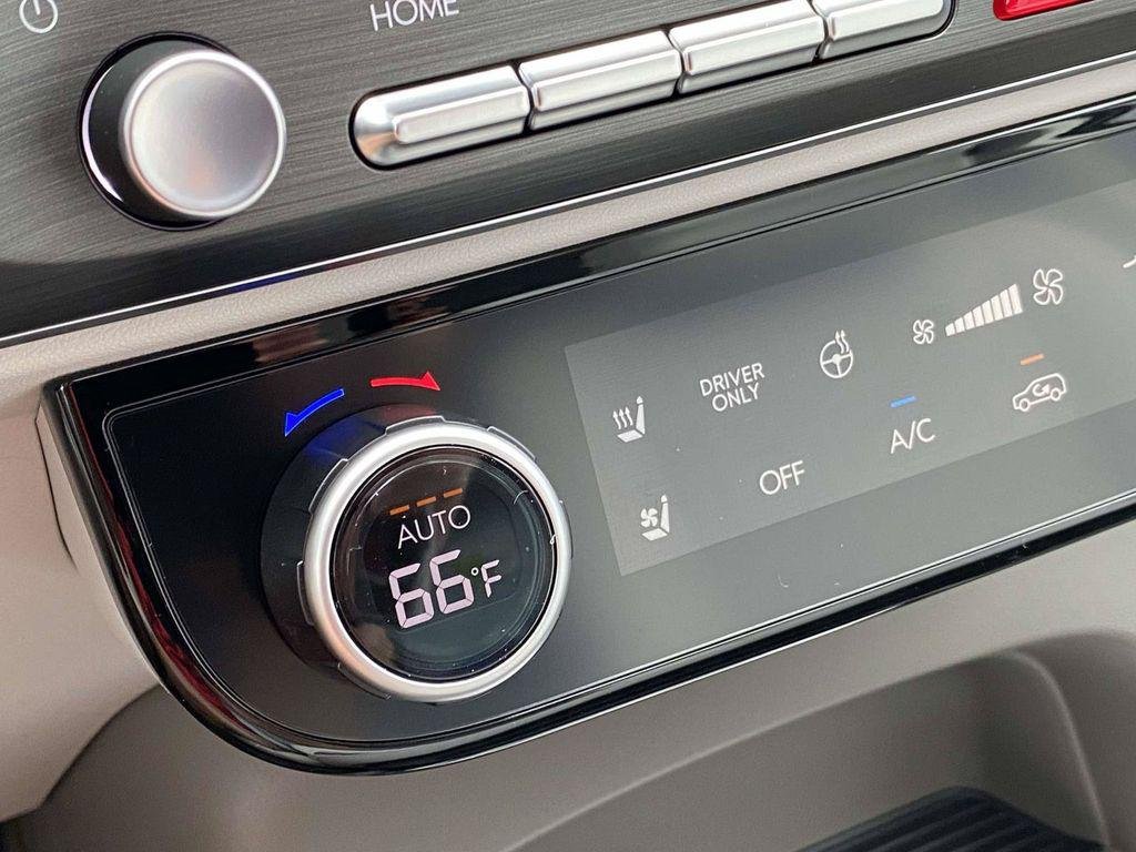 New 2026 White Hyundai Blue SEL Premium 8P image 46