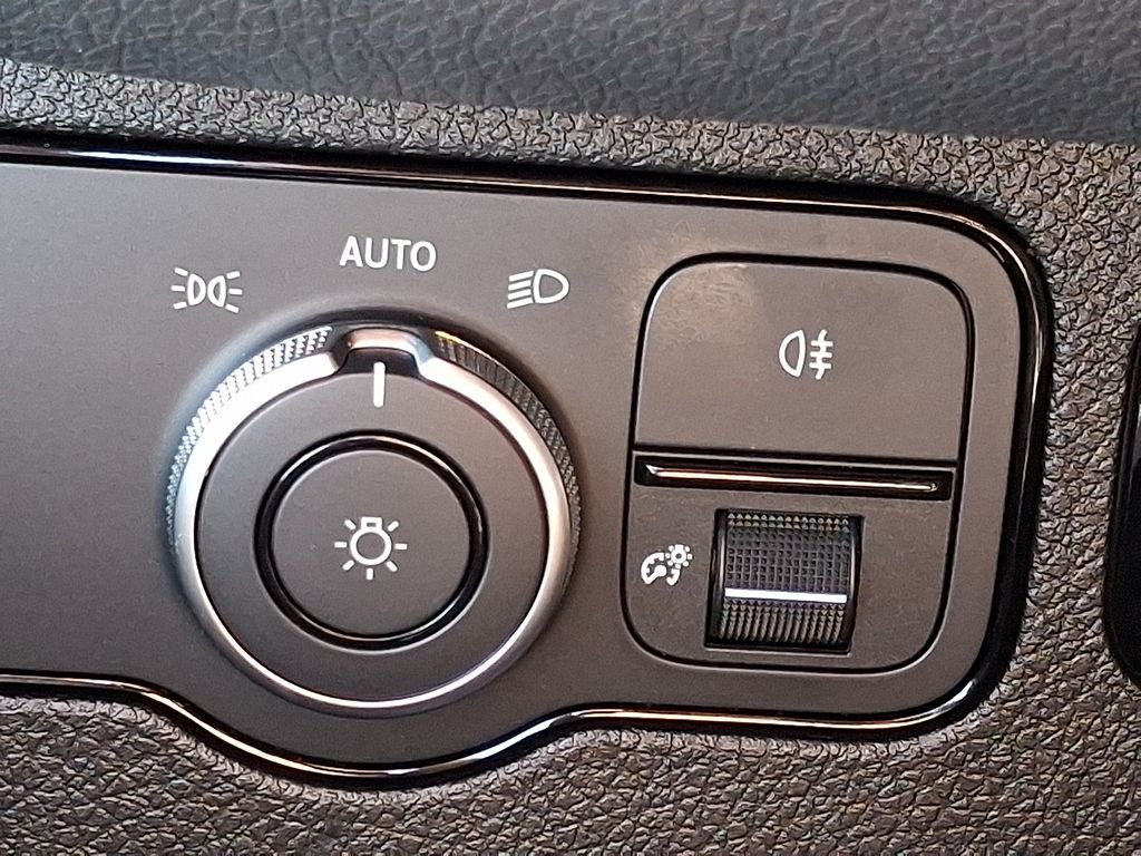 New 2026 Arctic White Mercedes-Benz Cargo 170 WB image 19