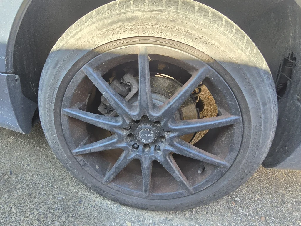 Used 2010 Comet Gray Mica Mazda i Sport image 18
