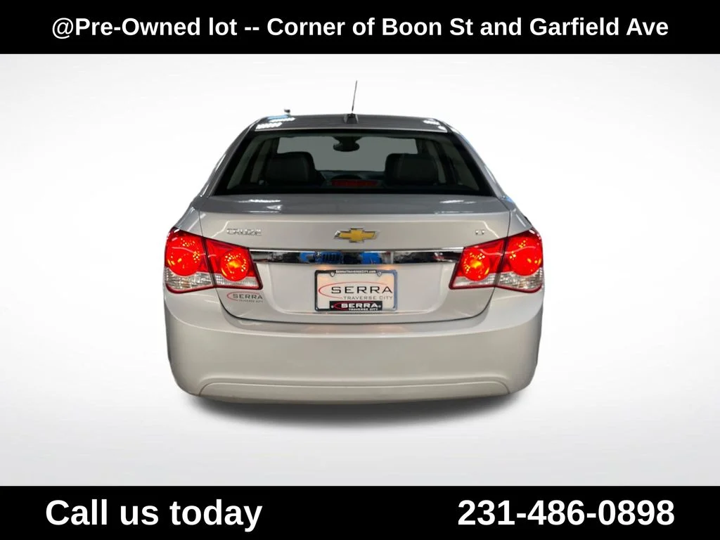 Used 2015 Silver Chevrolet 2LT image 4