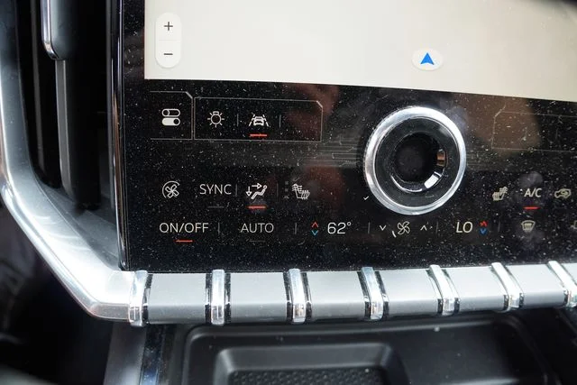 Used 2025 White GMC Elevation image 6
