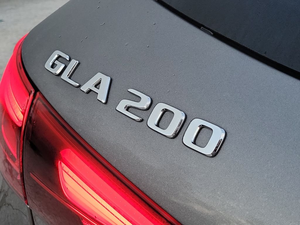 New 2026 Mountain Grey Metallic Mercedes-Benz GLA 250 image 7