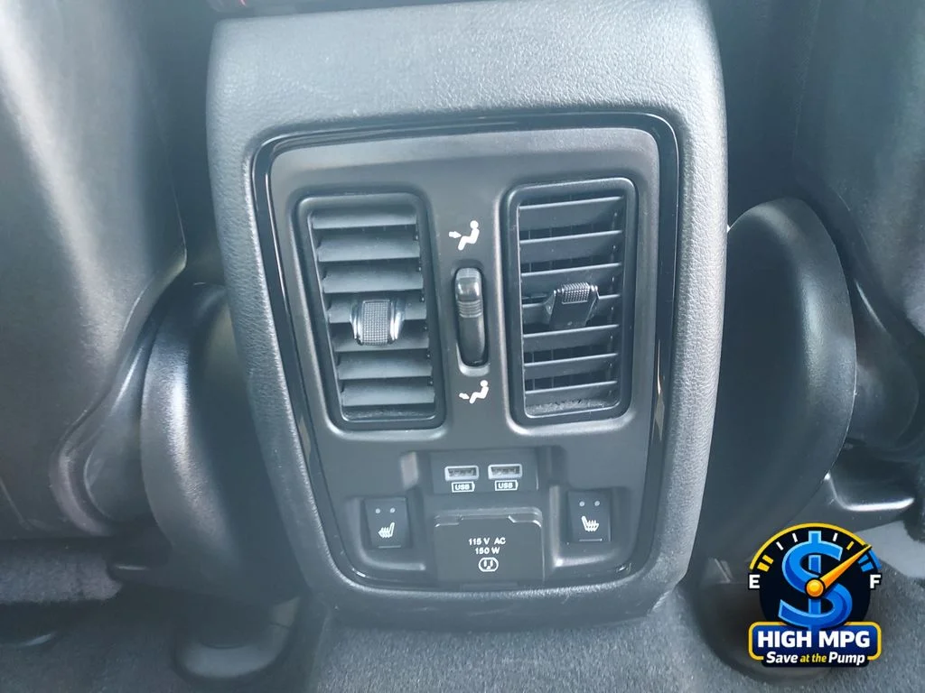 Used 2025 White/off-white Dodge R/T Plus image 25