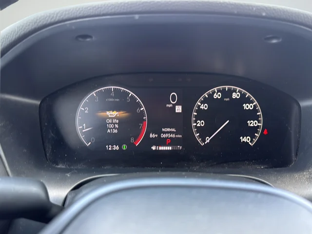 Used 2025 White Honda LX image 23