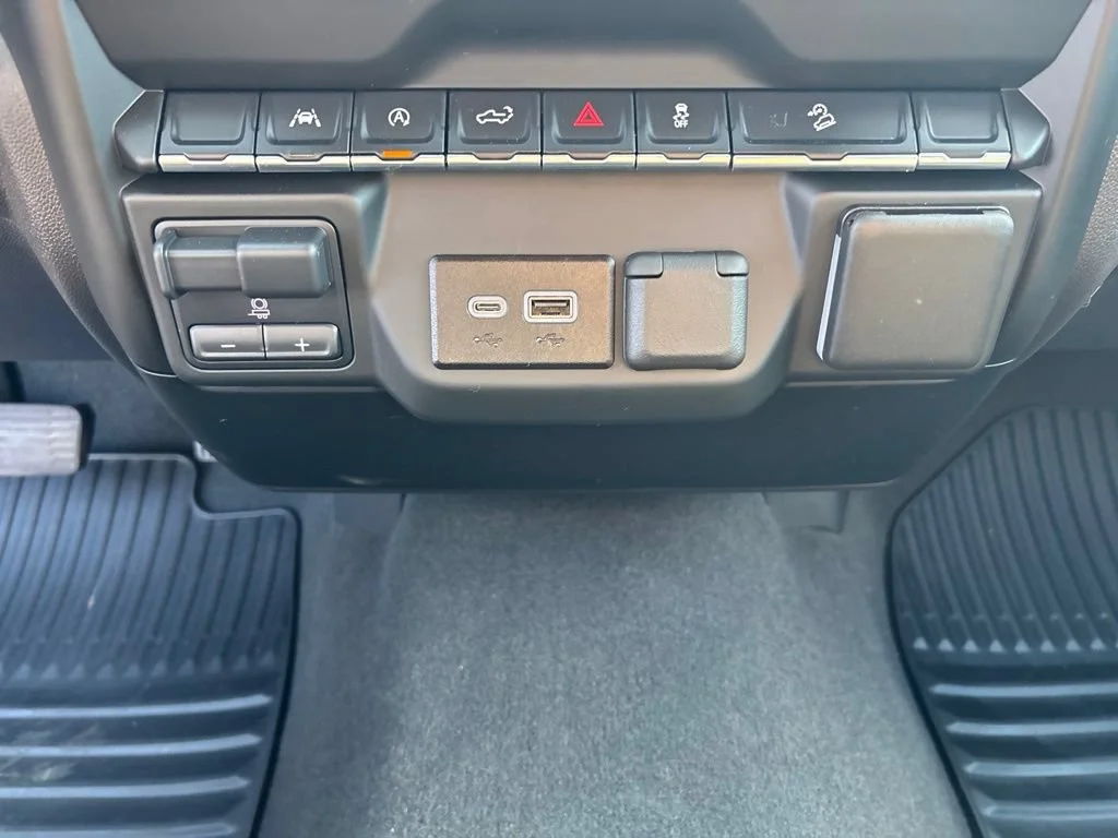 2024 Chevrolet Silverado 1500 Custom - Photo 18