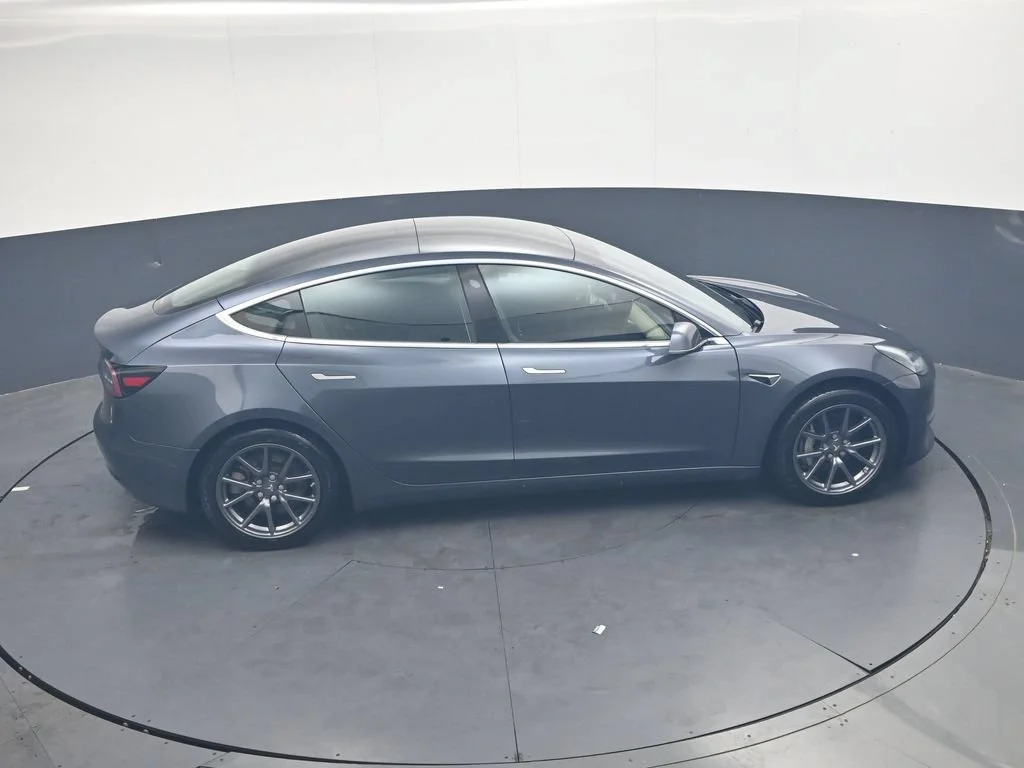 Used 2020 Midnight Silver Metallic Tesla Long Range image 29