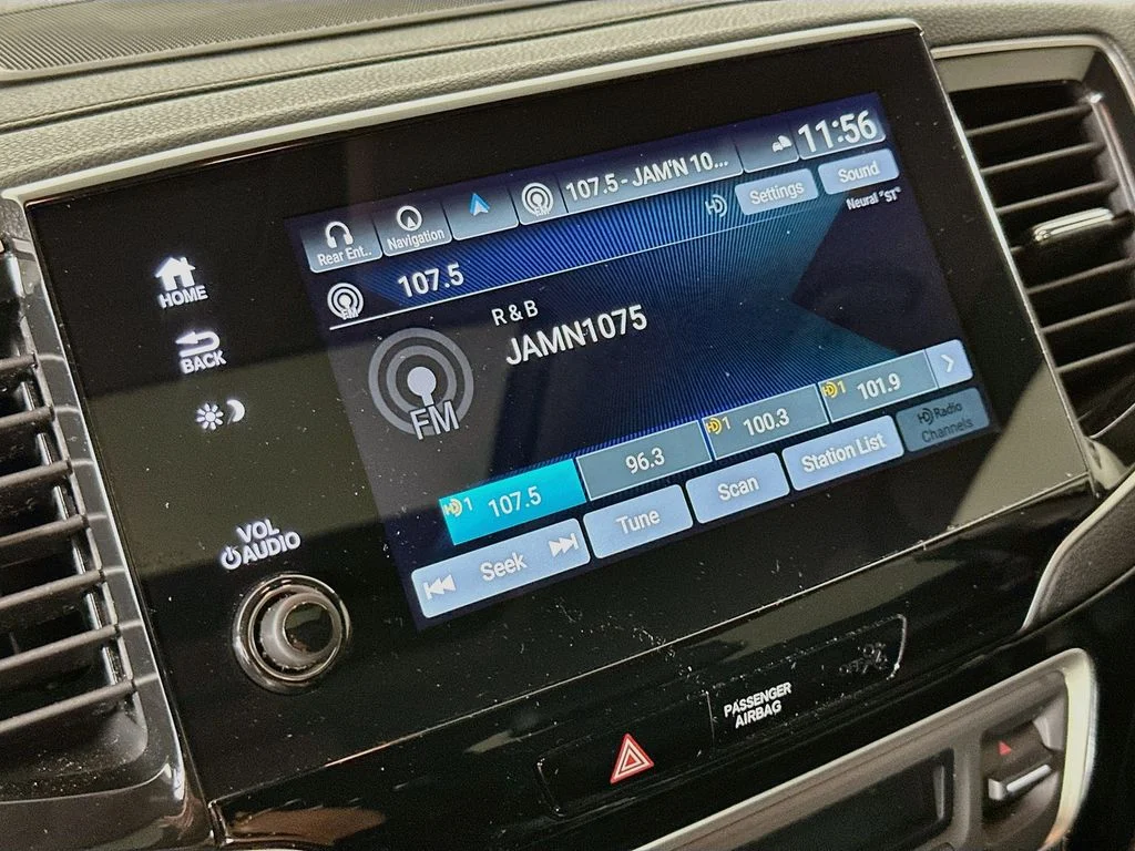 Used 2019  Honda Touring image 16
