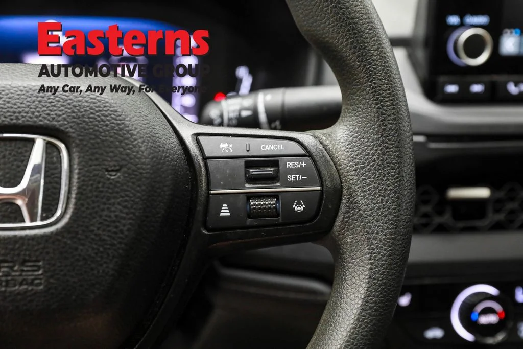 Used 2024 White Honda EX image 16