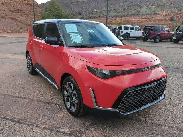 Used 2025 Red Kia EX image 3