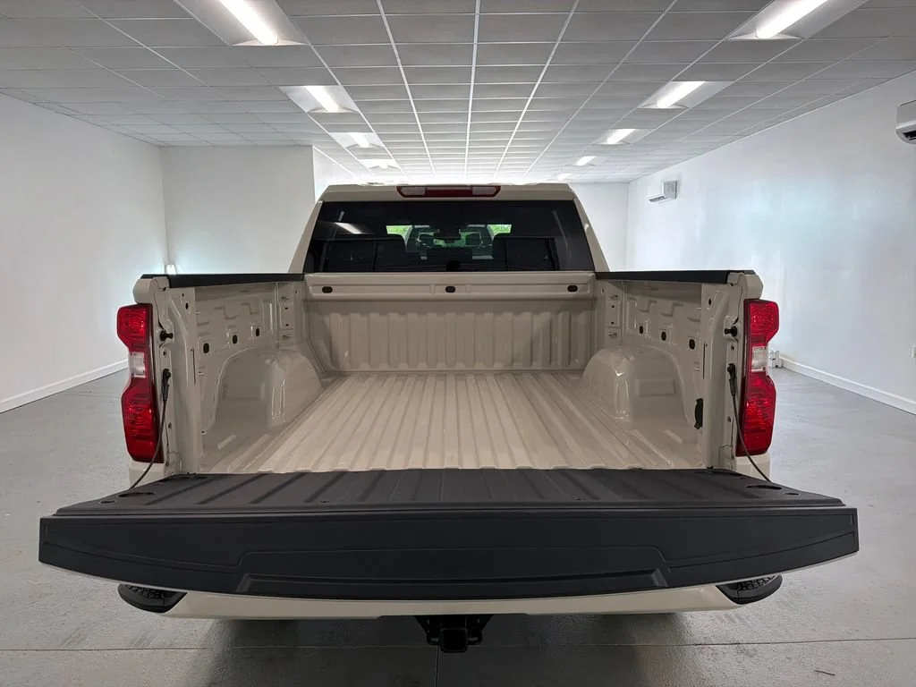New 2026 White Sands Chevrolet Custom image 8
