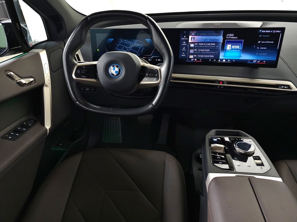 Used 2024 Black Sapphire Metallic BMW xDrive50 image 19