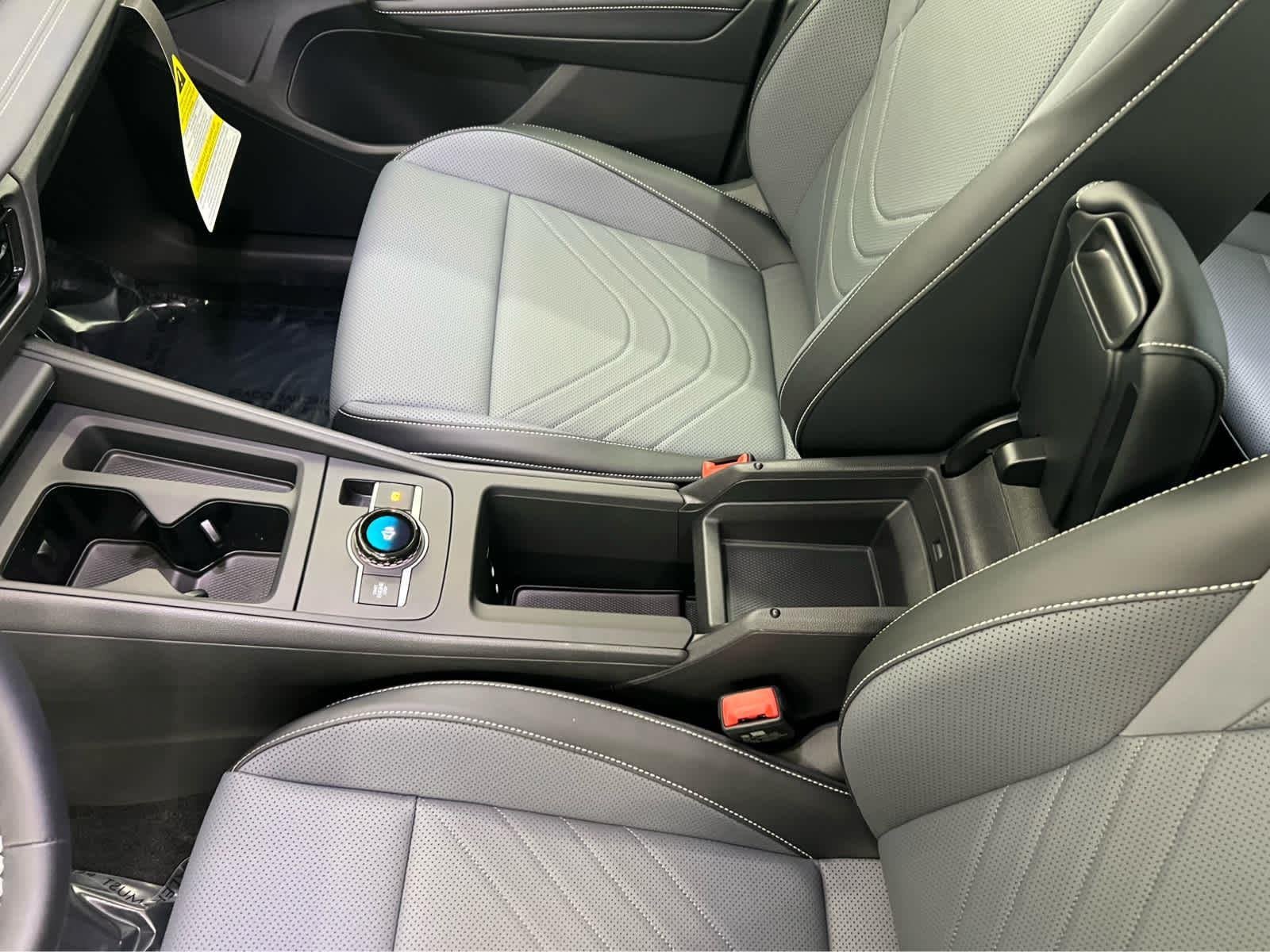 New 2026 Pure White Volkswagen SE image 18