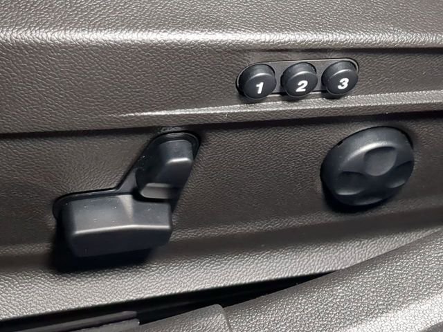 2025 Alfa Romeo Giulia Base - Photo 12