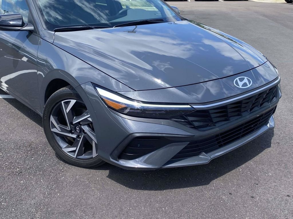Certified Used 2025 Gray Hyundai SEL Sport image 9