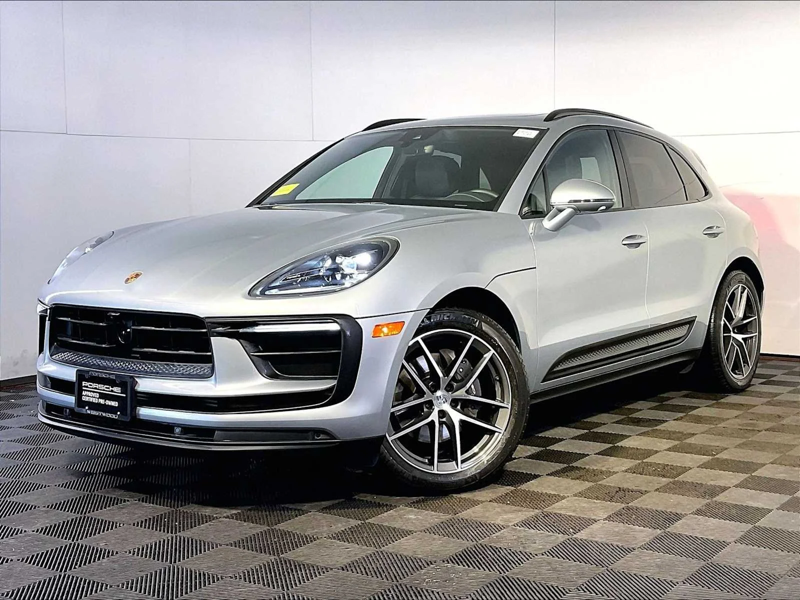 Certified Pre-Owned 2024 Porsche Macan