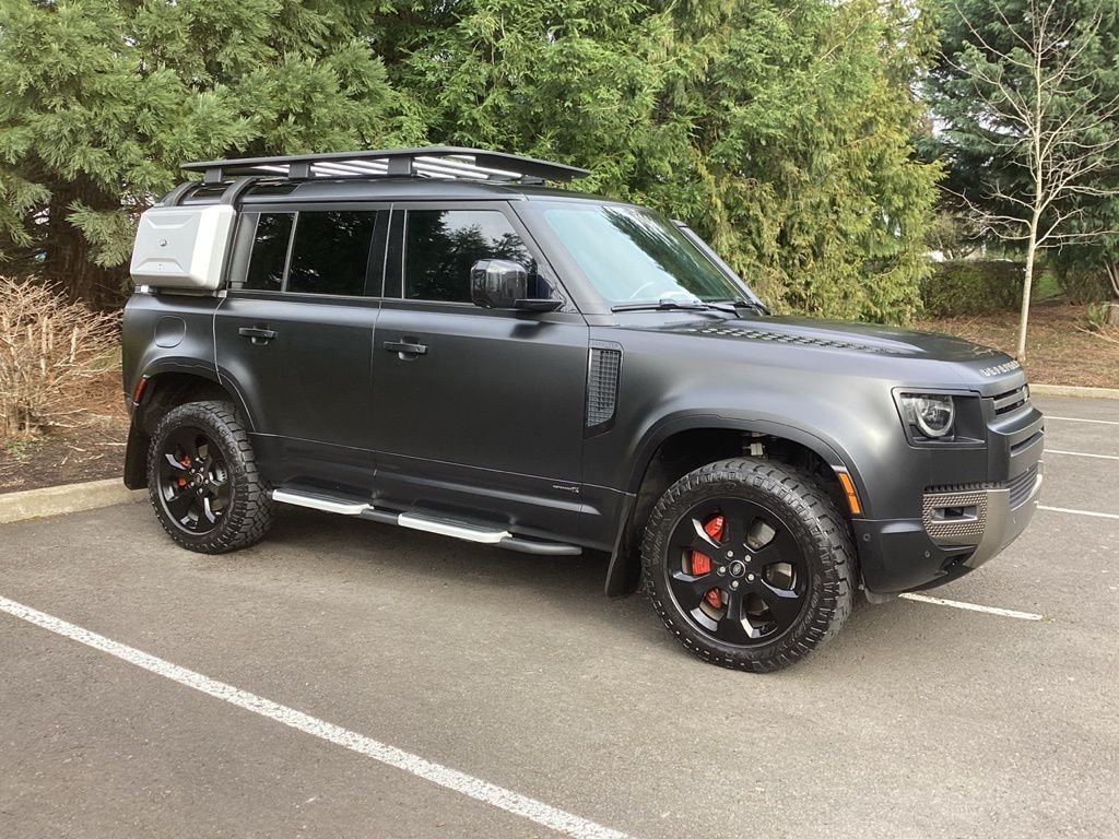 Used 2022  Land Rover X image 11