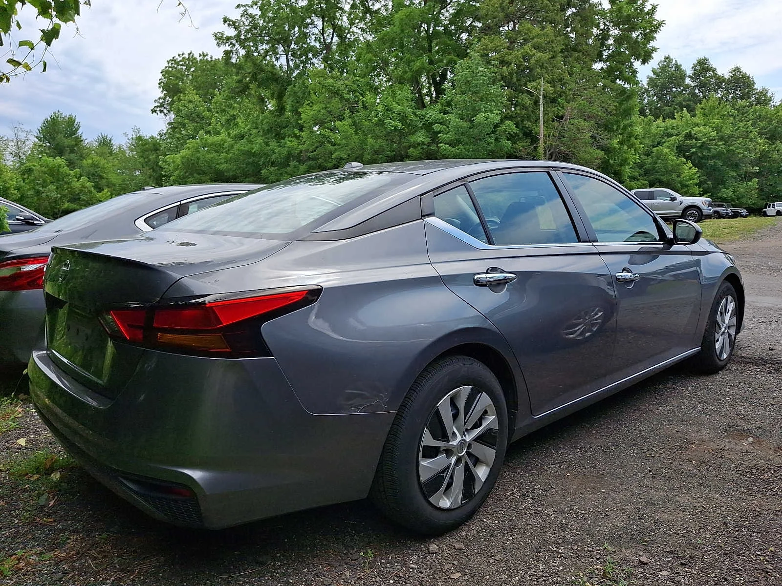 Used 2019 Gun Metallic Nissan 2.5 S image 3