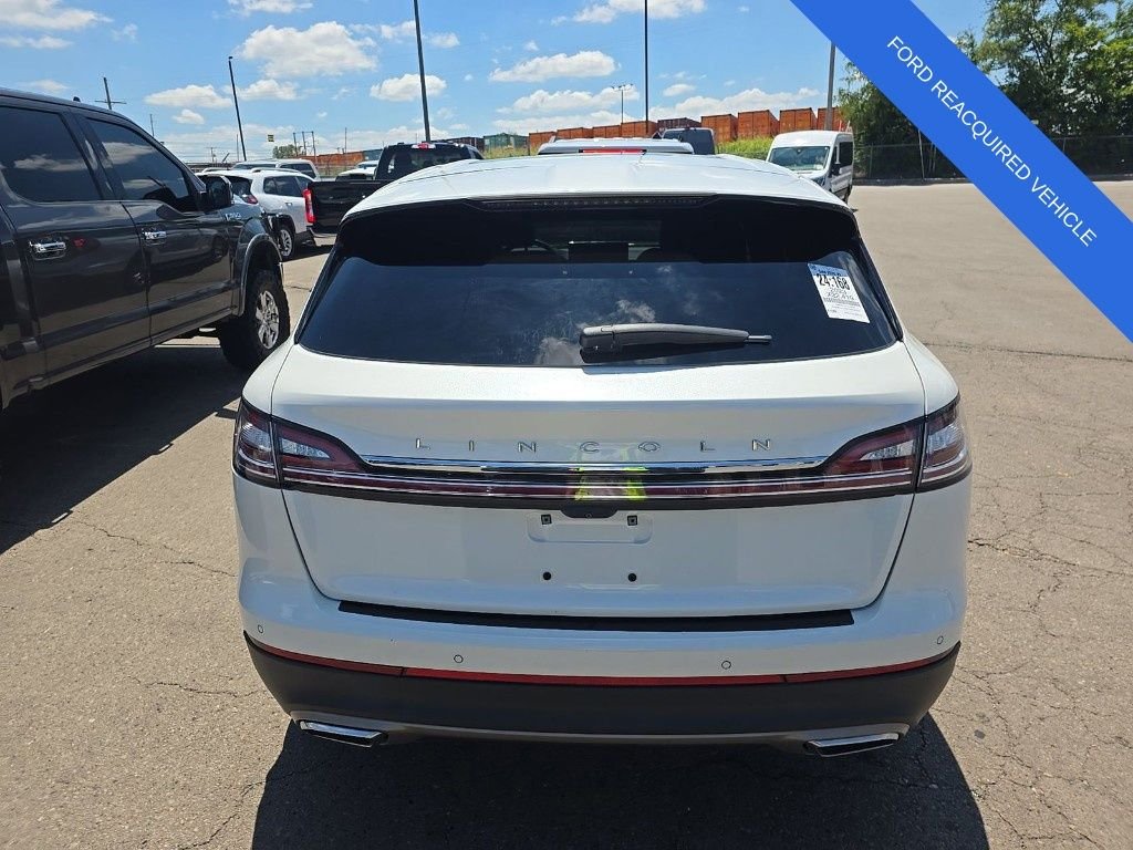 Used 2023 White Lincoln Reserve image 5