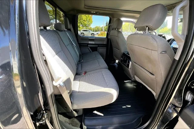 Used 2018 Shadow Black Ford XLT image 26