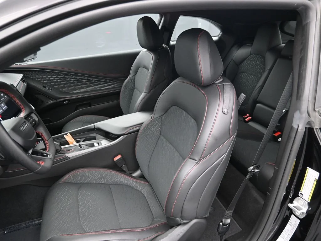 New 2025 Diamond Black Crystal Pearlcoat Dodge R/T image 16